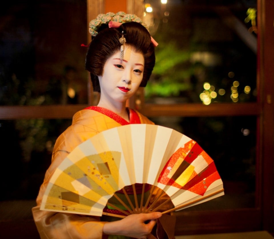 让我们用英语解释艺妓！在典型的日式接待中用英语播放榻榻米！ | 外国人和贵宾的娱乐和款待：MOTENAS JAPAN